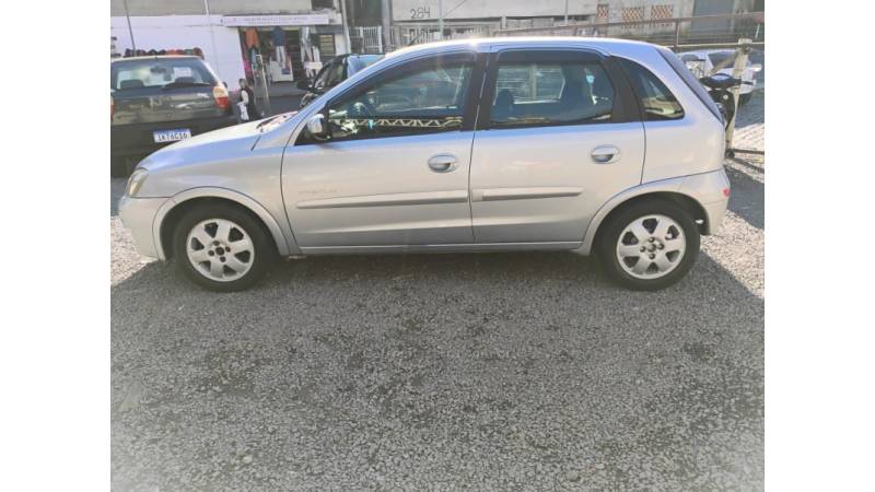 CHEVROLET - CORSA - 2008/2008 - Prata - R$ 28.500,00