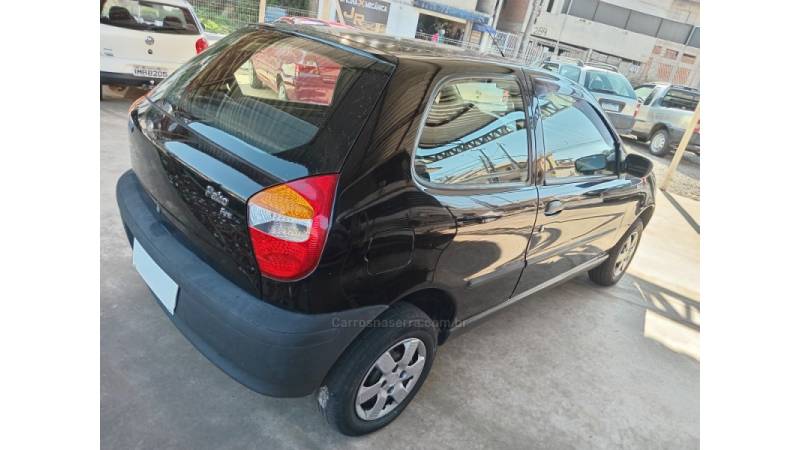 FIAT - PALIO - 2005/2005 - Preta - R$ 16.800,00