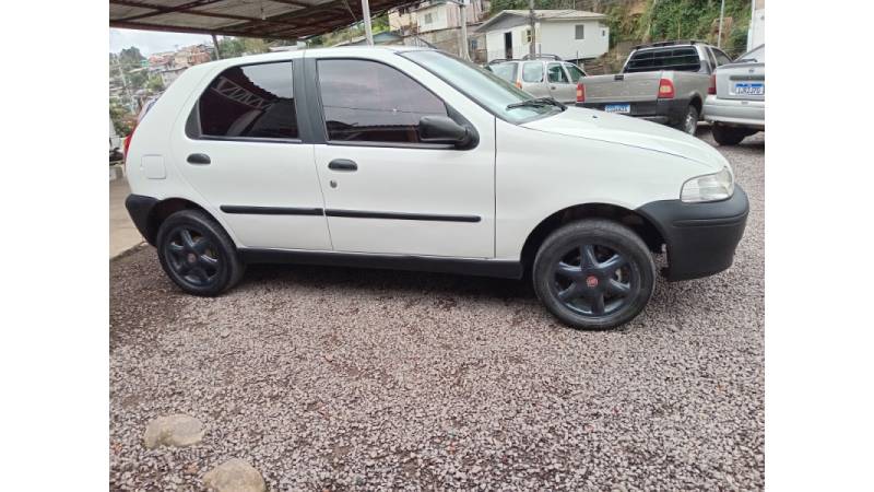 FIAT - PALIO - 2005/2005 - Branca - R$ 17.800,00