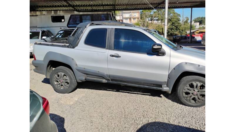 FIAT - STRADA - 2012/2012 - Prata - R$ 41.000,00