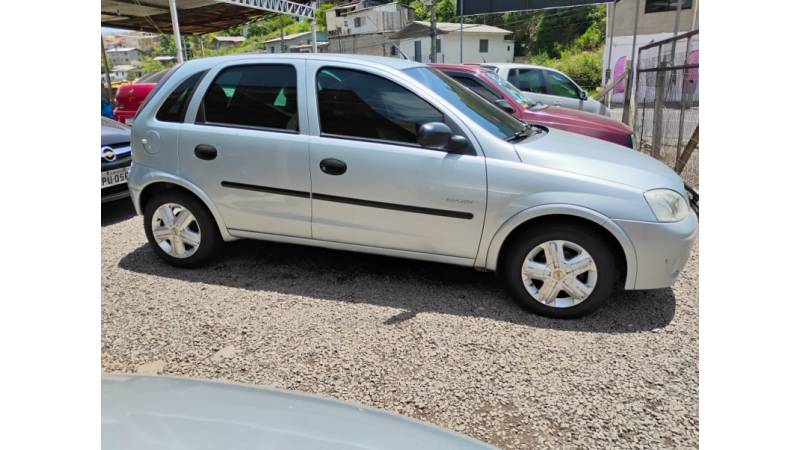CHEVROLET - CORSA - 2009/2009 - Prata - R$ 25.800,00