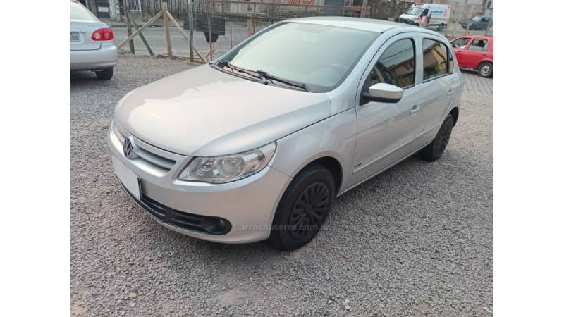 VOLKSWAGEN - GOL - 2010/2010 - Prata - R$ 24.500,00