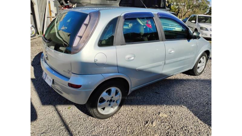 CHEVROLET - CORSA - 2008/2008 - Prata - R$ 28.500,00