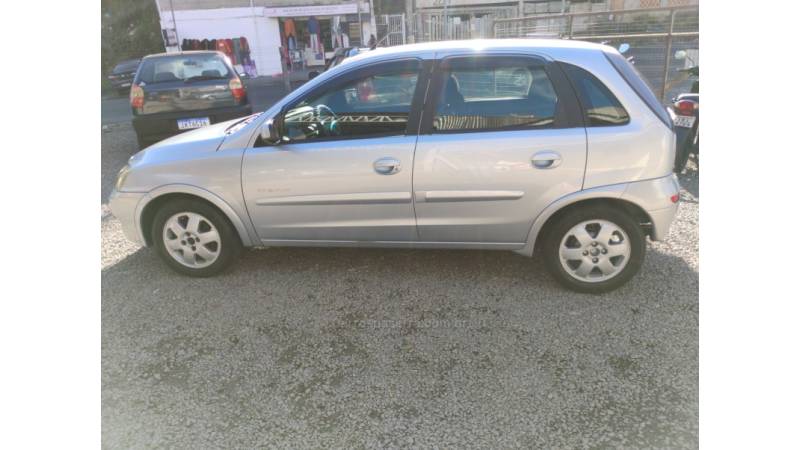 CHEVROLET - CORSA - 2008/2008 - Prata - R$ 28.500,00