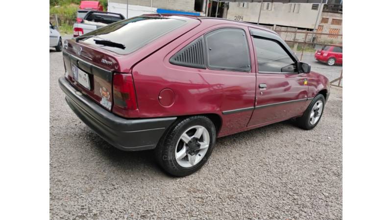 CHEVROLET - KADETT - 1997/1997 - Vermelha - R$ 12.500,00