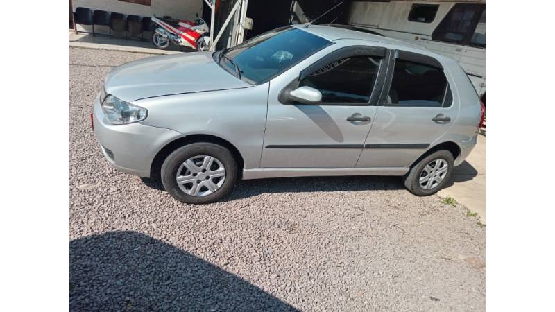 FIAT - PALIO - 2010/2010 - Prata - R$ 24.000,00