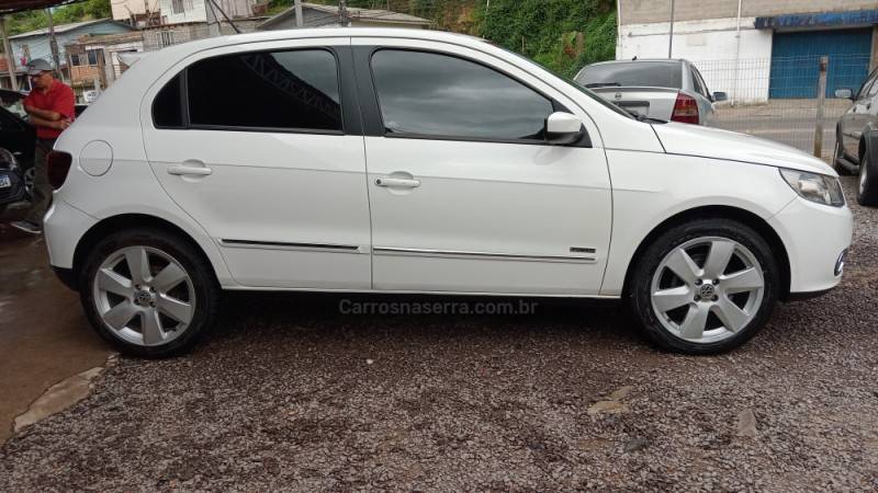 VOLKSWAGEN - GOL - 2010/2010 - Branca - R$ 32.500,00