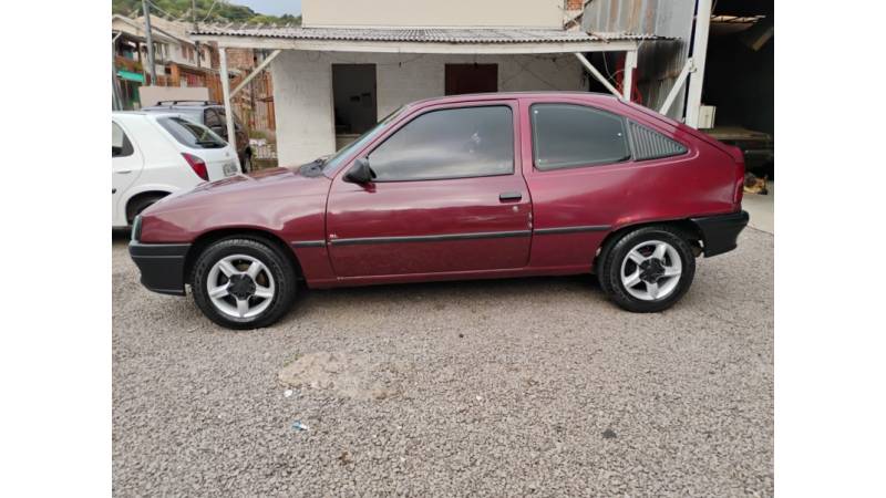 CHEVROLET - KADETT - 1997/1997 - Vermelha - R$ 12.500,00