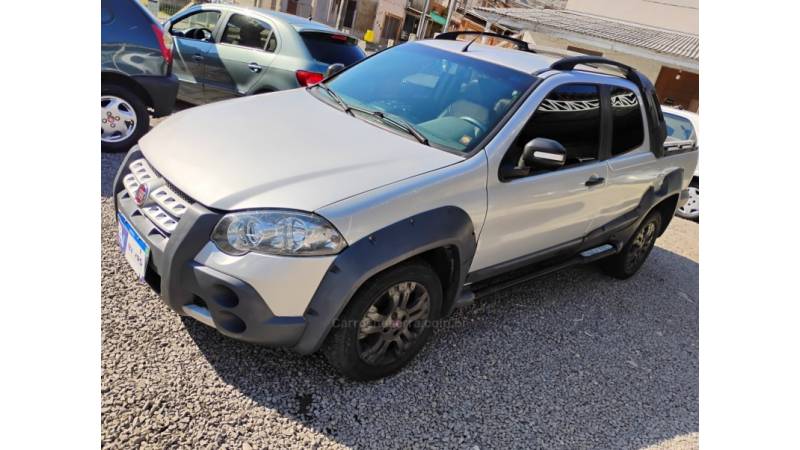 FIAT - STRADA - 2012/2012 - Prata - R$ 41.000,00