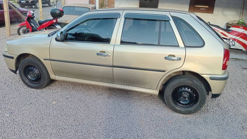 VOLKSWAGEN - GOL - 2000/2000 - Dourada - R$ 14.900,00