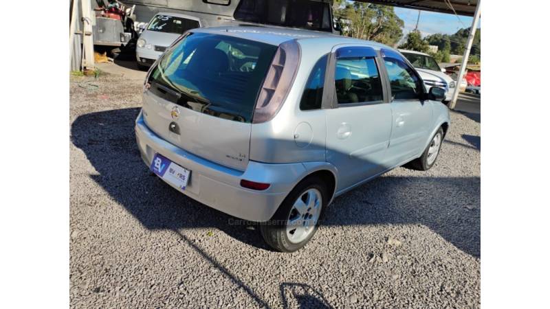 CHEVROLET - CORSA - 2008/2008 - Prata - R$ 27.700,00