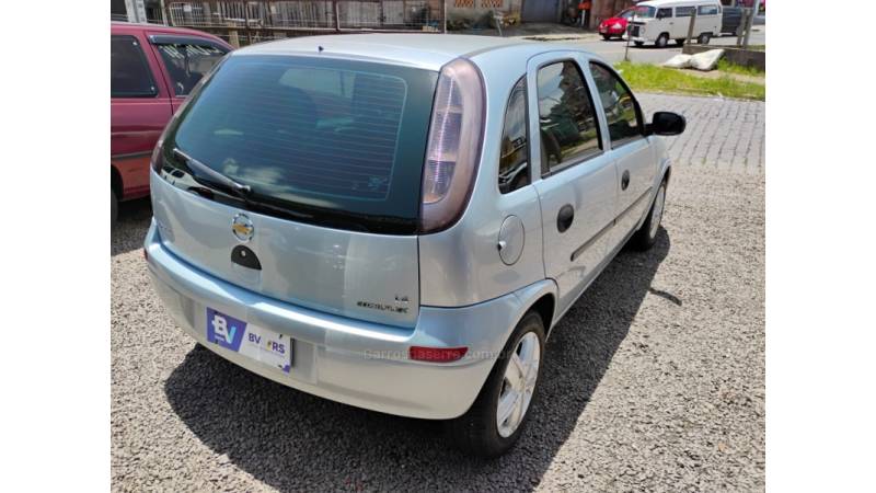 CHEVROLET - CORSA - 2009/2009 - Prata - R$ 25.800,00